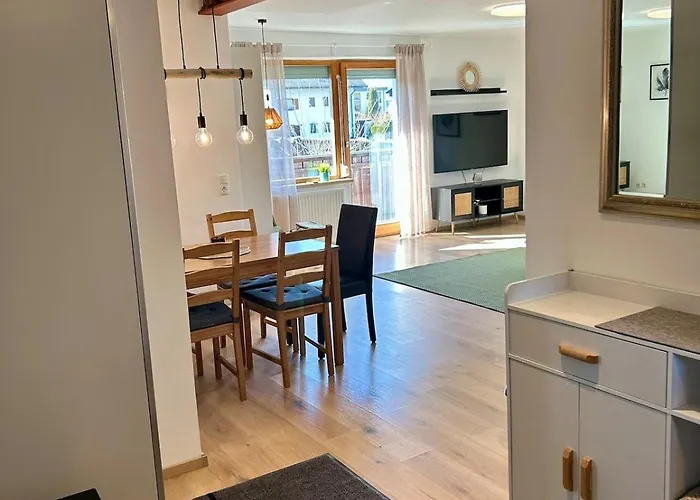 Apartamento Bergblick Mit Terrasse & Nordkettenblick Innsbruck