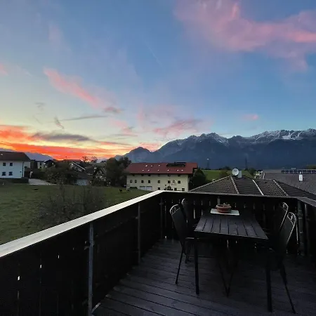 Διαμέρισμα Bergblick Mit Terrasse & Nordkettenblick *
